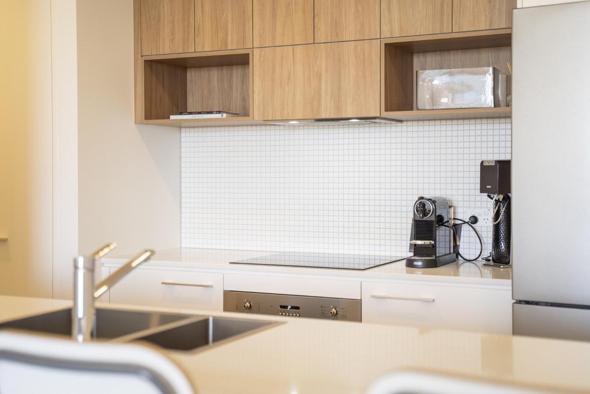 Modern 1-Bed Apartment With Parking, Pool And Gym Phillip Ngoại thất bức ảnh